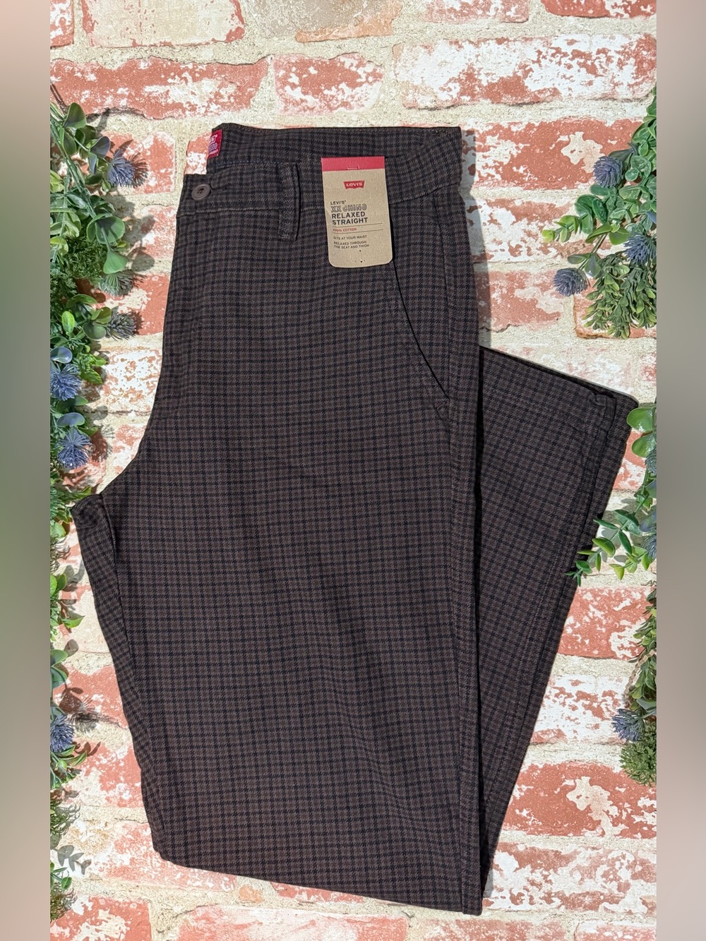 Levi's Men's Relaxed Straight Pants - Dark Brown Plaid